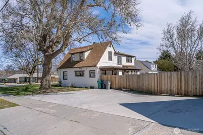 841 Red Apple Road, Wenatchee, WA 98801 - Photo 5