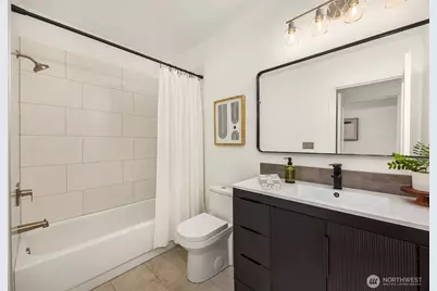 600 Malden Avenue E #102, Seattle, WA 98112 - Photo 17