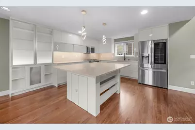 2118 W Ruffner Street, Seattle, WA 98199 - Photo 7