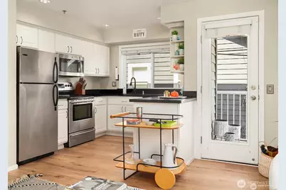2116 California Avenue SW #201, Seattle, WA 98116 - Photo 13