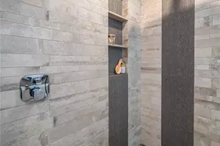 615 E Pike St, Seattle, WA 98122 - Photo 25