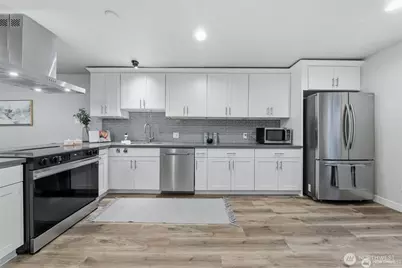 1940 N Northgate Way, Seattle, WA 98133 - Photo 11