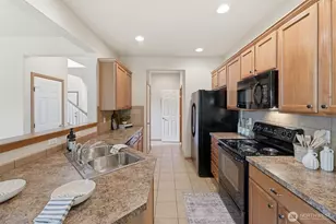 19103 19th Ave Ct E, Spanaway, WA 98387 - Photo 11