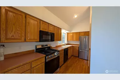 16827 41st Street E, Lake Tapps, WA 98391 - Photo 11