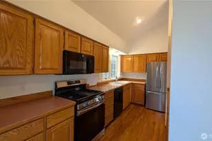 16827 41st St E, Lake Tapps, WA 98391 - Photo 11