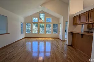 16827 41st St E, Lake Tapps, WA 98391 - Photo 9