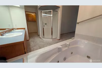 16827 41st Street E, Lake Tapps, WA 98391 - Photo 19