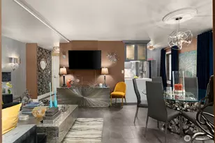 1105 Spring St, Seattle, WA 98104 - Photo 7