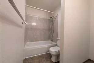 7537 NE Beachwood Ave, Poulsbo, WA 98370 - Photo 11