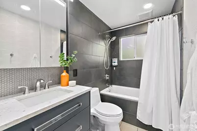 3439 24th Avenue W, Seattle, WA 98199 - Photo 21