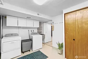 3439 24th Ave W, Seattle, WA 98199 - Photo 27