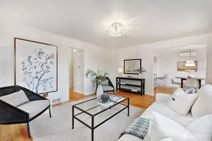 7525 17th Ave NW, Seattle, WA 98117 - Photo 5