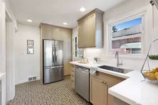 7525 17th Ave NW, Seattle, WA 98117 - Photo 7