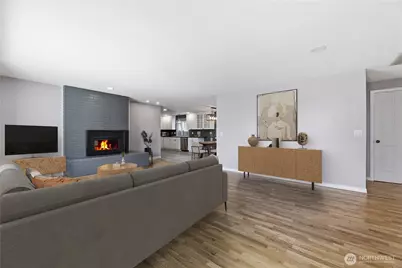 672 SE 4th Avenue, Oak Harbor, WA 98277 - Photo 3