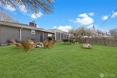 672 SE 4th Avenue, Oak Harbor, WA 98277 - Photo 13