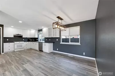 672 SE 4th Avenue, Oak Harbor, WA 98277 - Photo 5