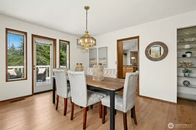 2420 Squak Mountain Loop SW, Issaquah, WA 98027 - Photo 7