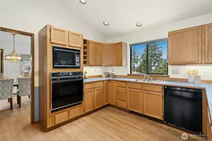 2420 Squak Mountain Loop SW, Issaquah, WA 98027 - Photo 9