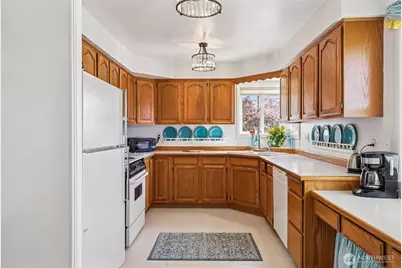 801 Cowlitz Way, Kelso, WA 98626 - Photo 11