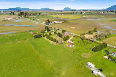 16068 Field Road, Bow, WA 98232 - Photo 15