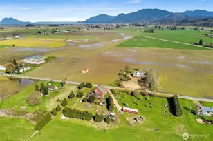 16068 Field Rd, Bow, WA 98232 - Photo 21