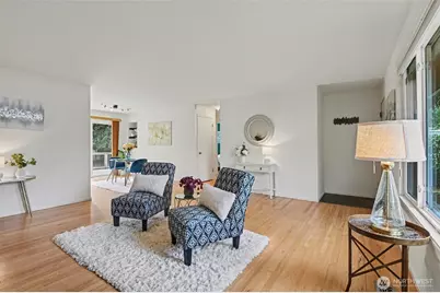 819 NE 180th Street, Shoreline, WA 98155 - Photo 17