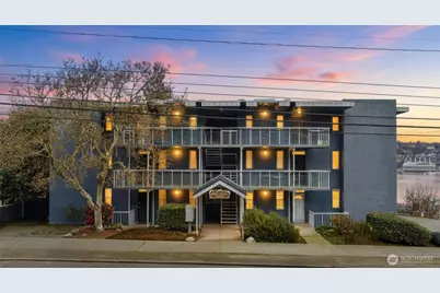 1758 Dexter Avenue N #4, Seattle, WA 98109 - Photo 3