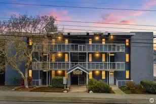 1758 Dexter Ave N, Seattle, WA 98109 - Photo 3