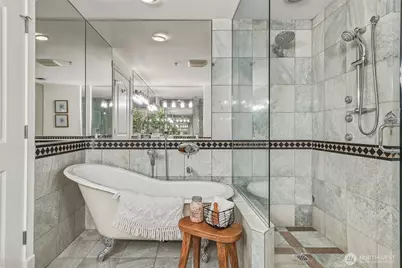 311 E Republican Street #602, Seattle, WA 98102 - Photo 29