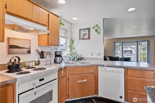 121 Adams Dr, Kelso, WA 98626 - Photo 9