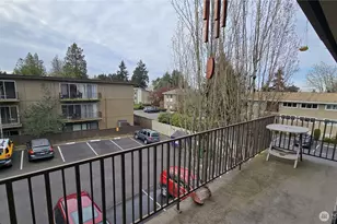 11010 NE 68th St, Kirkland, WA 98033 - Photo 3