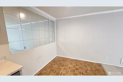 11010 NE 68th Street #627, Kirkland, WA 98033 - Photo 7