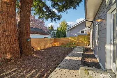 7207 12th Avenue NE, Seattle, WA 98115 - Photo 29