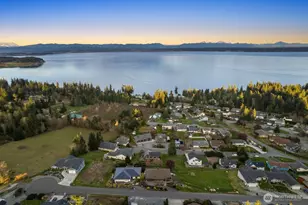 1021 Lightning Way, Camano Island, WA 98282 - Photo 5