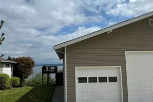 1435 Crestview Dr, Camano Island, WA 98282 - Photo 13