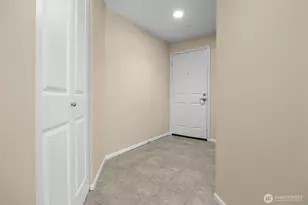 4343 Roosevelt Way NE, Seattle, WA 98105 - Photo 27