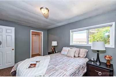 22910 Edmonds Way, Edmonds, WA 98020 - Photo 7