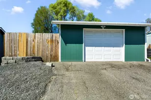 8705 12th St NE, Lake Stevens, WA 98258 - Photo 21