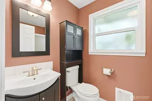 206 E Wall St, Camano Island, WA 98282 - Photo 15