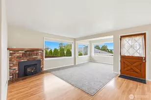 206 E Wall St, Camano Island, WA 98282 - Photo 11