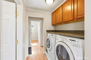 206 E Wall St, Camano Island, WA 98282 - Photo 17