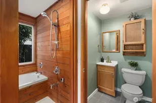 2321 NE 128th St, Seattle, WA 98125 - Photo 27