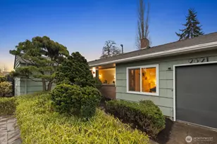 2321 NE 128th St, Seattle, WA 98125 - Photo 3