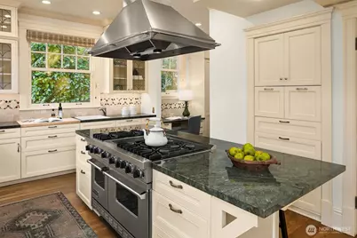 2647 Cascadia Avenue S, Seattle, WA 98144 - Photo 17