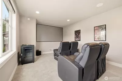 24387 NE 24th Street, Sammamish, WA 98074 - Photo 29