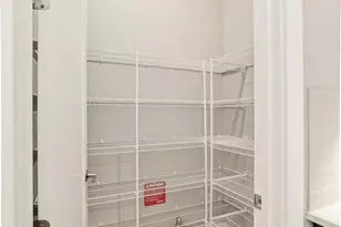 24387 NE 24th St, Sammamish, WA 98074 - Photo 17