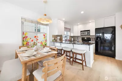 1231 6th Avenue N, Seattle, WA 98109 - Photo 25