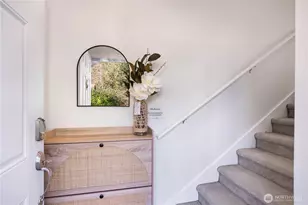 1231 6th Ave N, Seattle, WA 98109 - Photo 33