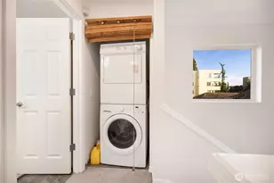 1231 6th Ave N, Seattle, WA 98109 - Photo 15