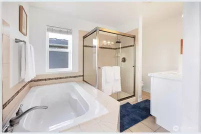 1231 6th Avenue N, Seattle, WA 98109 - Photo 7